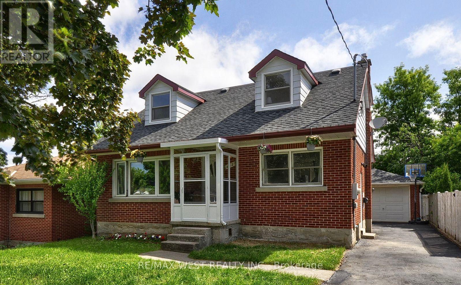MLS® listing #28981578 for sale located at 442 HIGHLAND ROAD E
