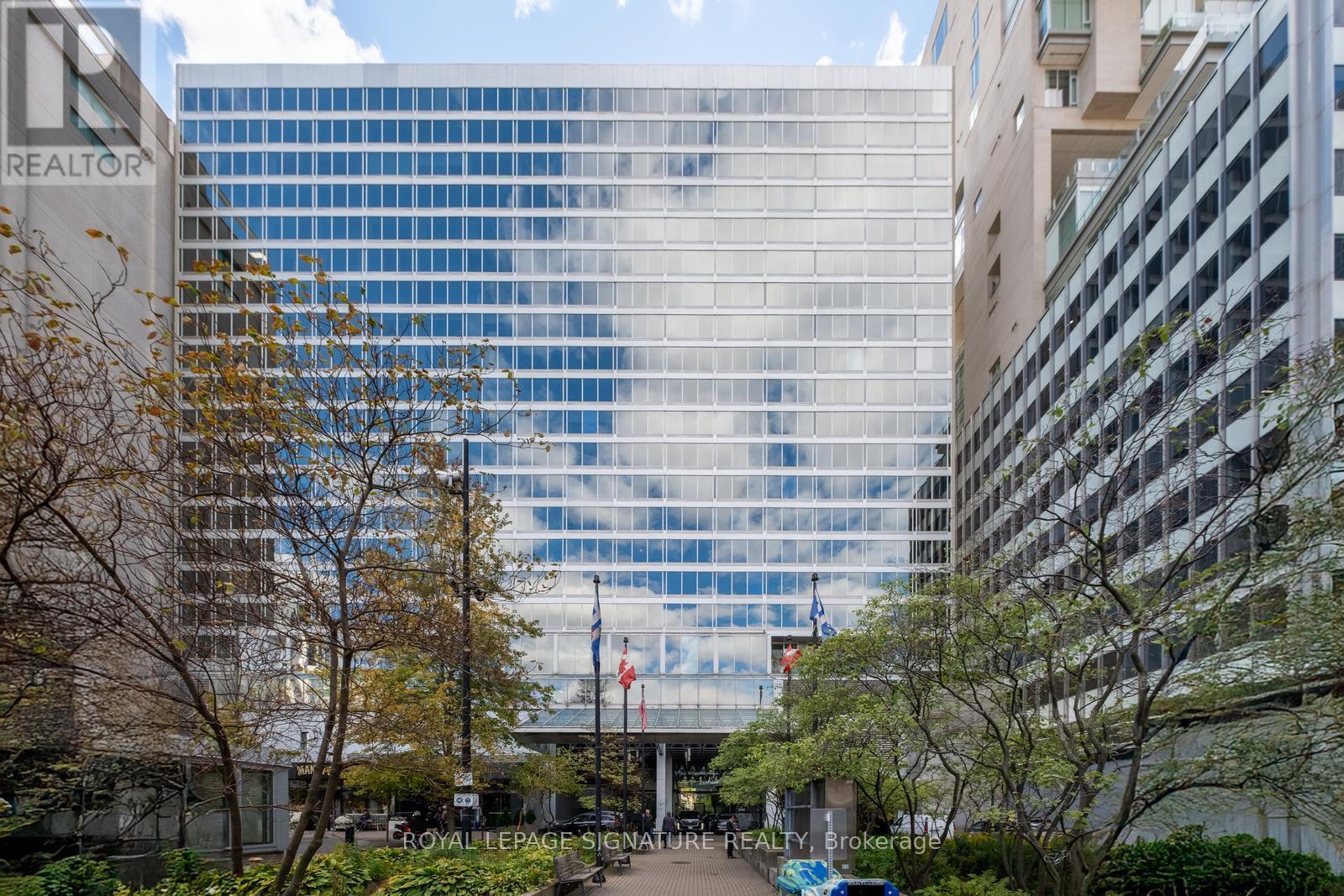 MLS® listing #28986281 for sale located at 1201 - 110 BLOOR STREET W
