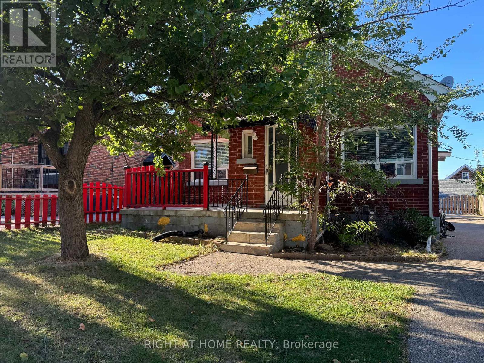 MLS® listing #28989756 for sale located at LOWER - 950 QUEENS BOULEVARD