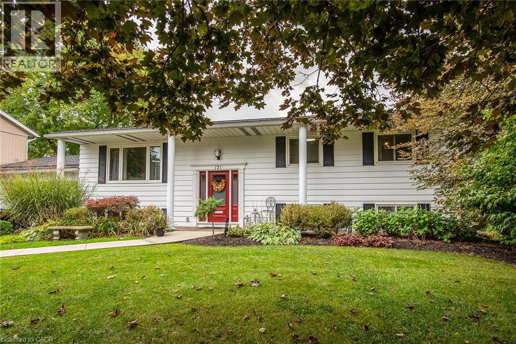 MLS® listing #28992786 for sale located at 121 FIRST Street W