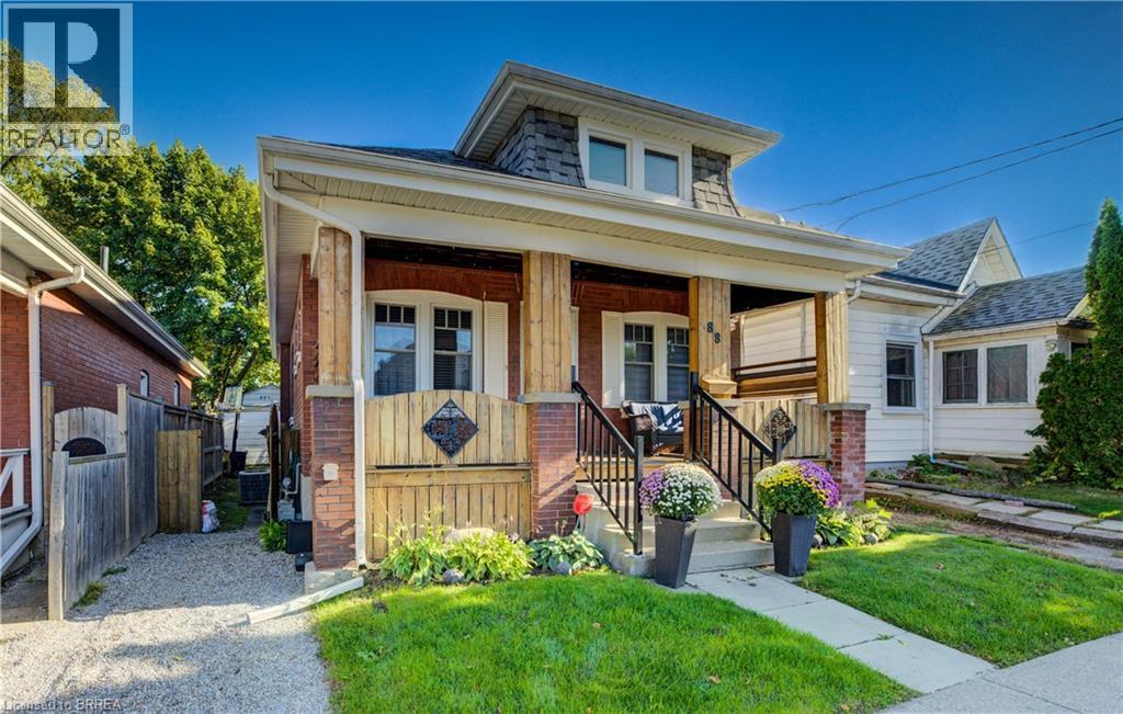MLS® listing #28994748 for sale located at 88 WALNUT Street