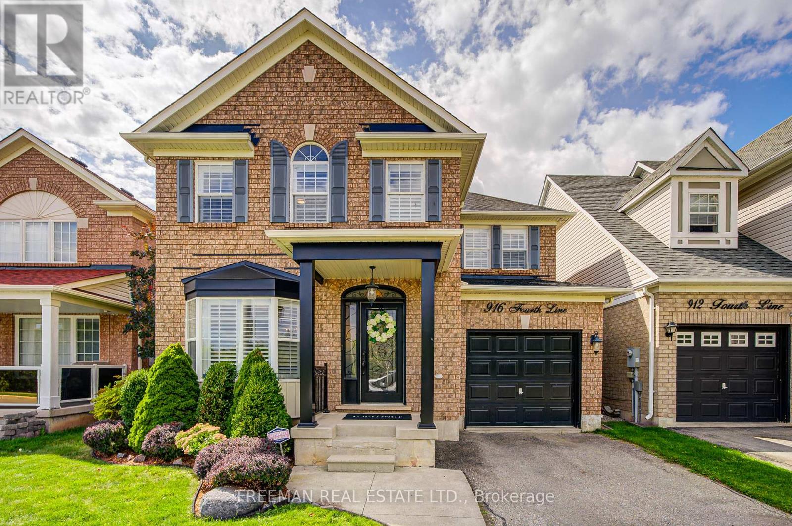 MLS® listing #28994793 for sale located at 916 FOURTH LINE