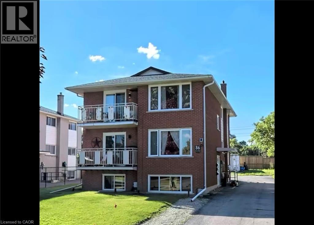 MLS® listing #28997010 for sale located at 86 CARNABY Crescent Unit# 2