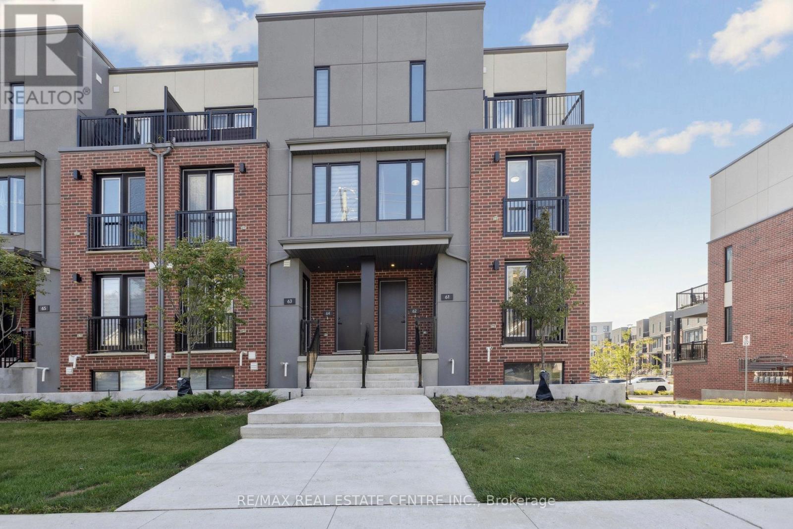 MLS® listing #28997497 for sale located at 62 - 99 ROGER STREET