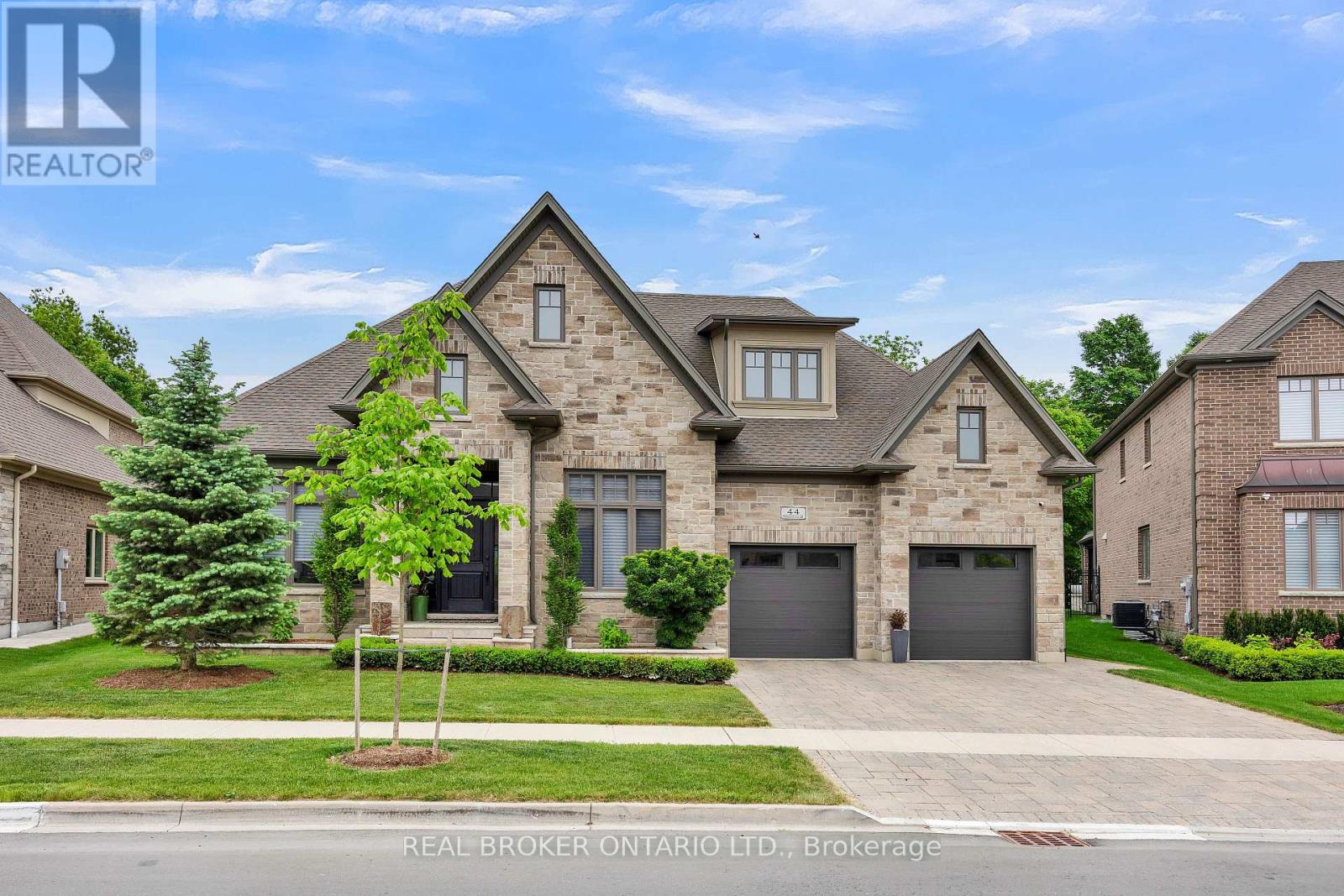MLS® listing #28997706 for sale located at 44 PIONEER RIDGE DRIVE