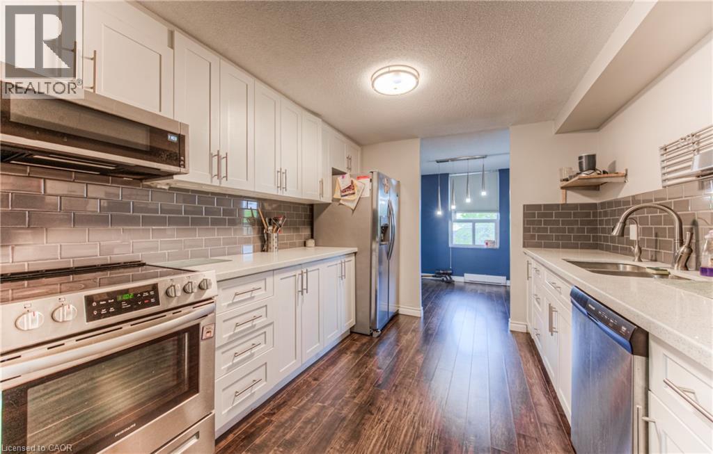 MLS® listing #29004200 for sale located at 55 GREEN VALLEY Drive Unit# 210