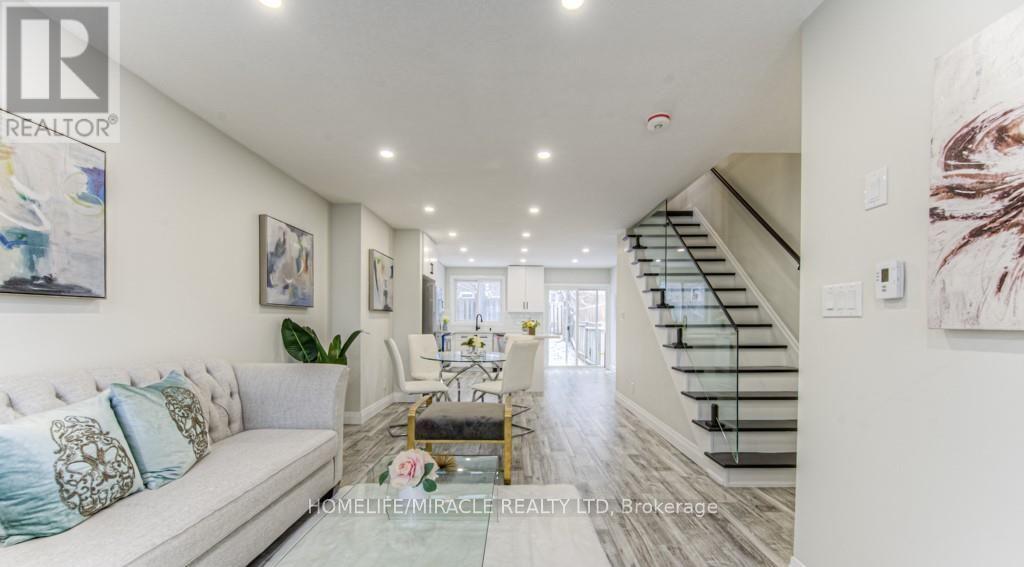 MLS® listing #29005711 for sale located at 152 OVERLEA DRIVE