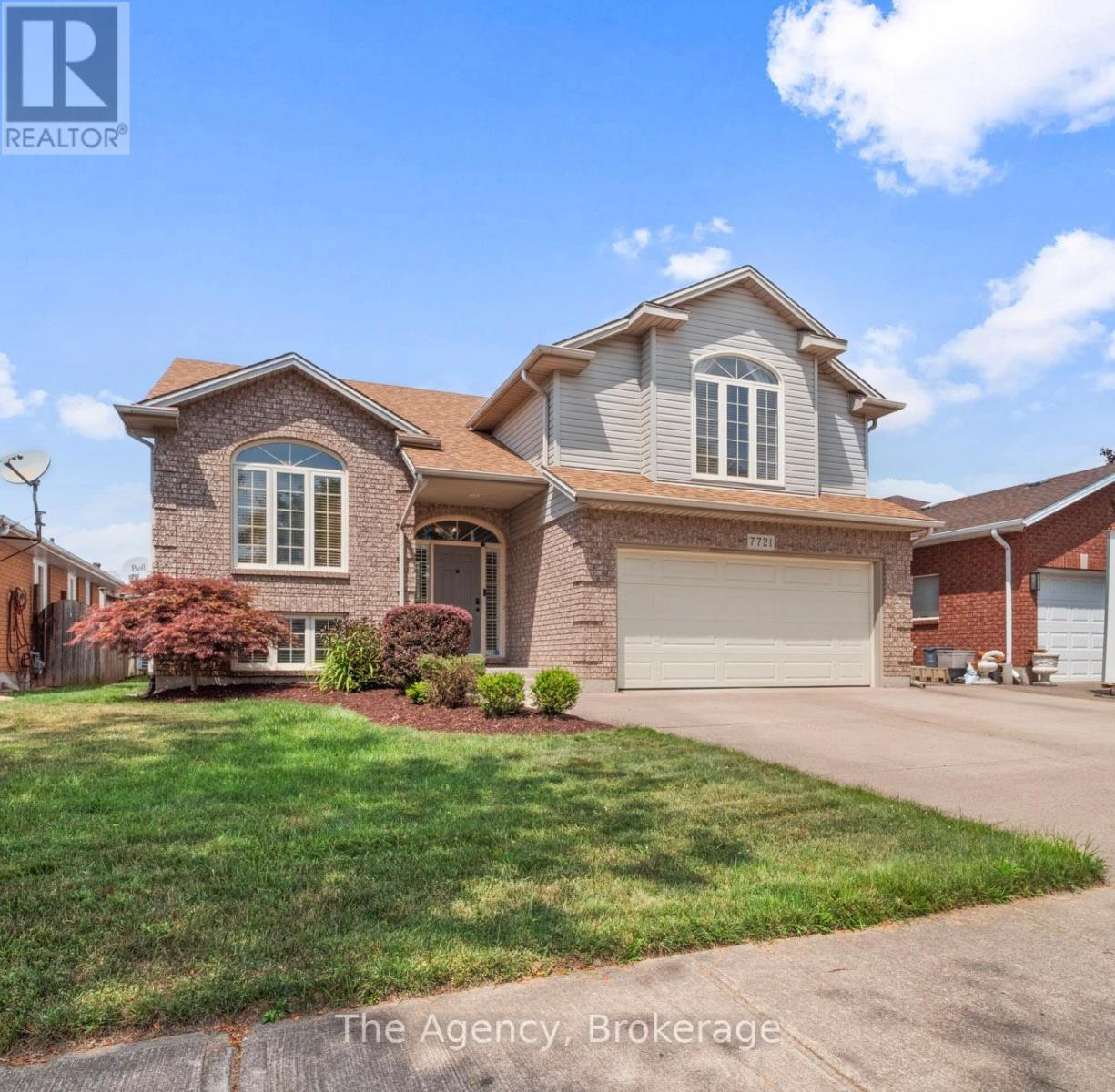 MLS® listing #29008603 for sale located at 7721 PARKVIEW CRESCENT