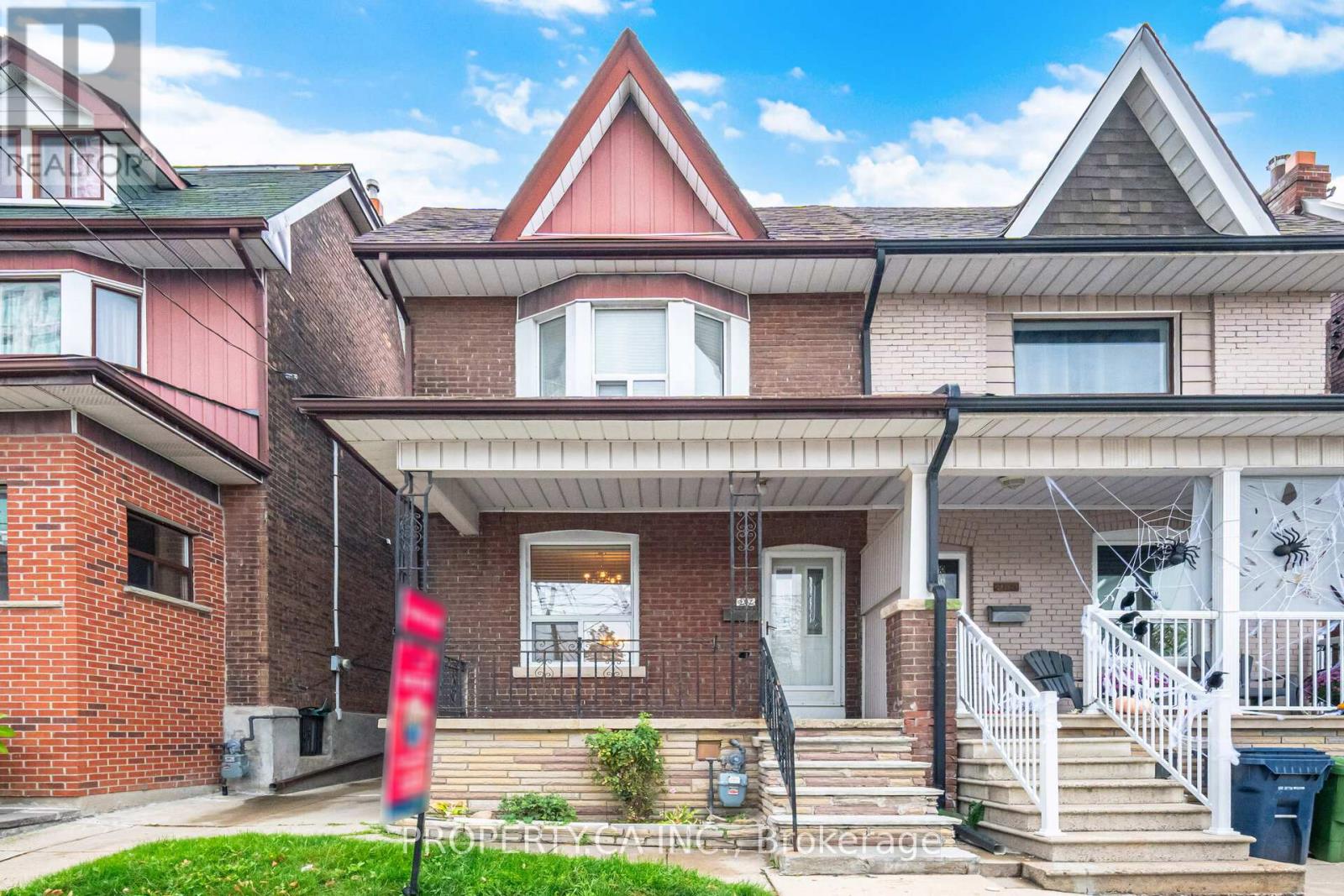 MLS® listing #29010120 for sale located at 957 DUFFERIN STREET