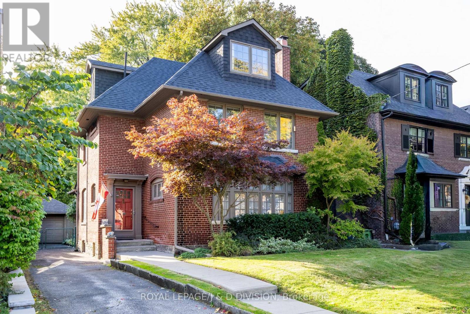 MLS® listing #29011107 for sale located at 50 EASTBOURNE AVENUE