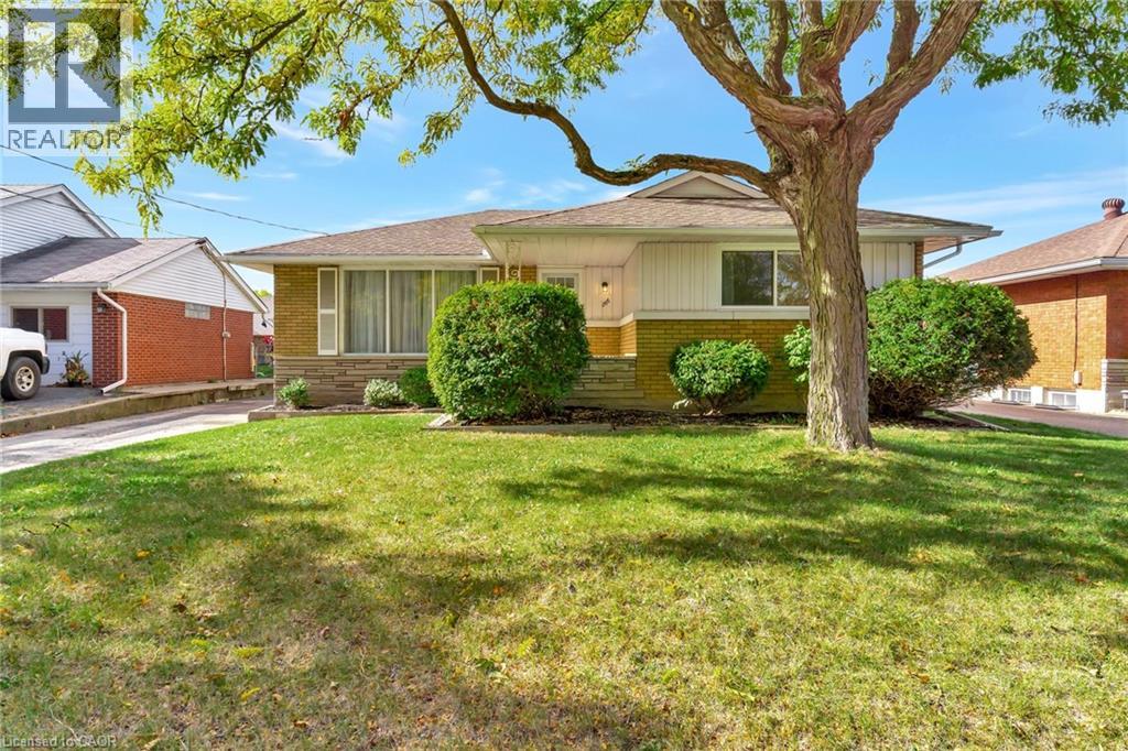 MLS® listing #29014928 for sale located at 266 FRANKLIN Street N
