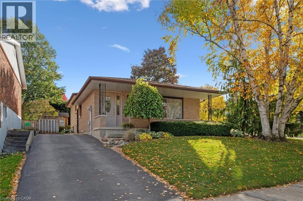 MLS® listing #29020257 for sale located at 61 SANDSPRINGS Crescent
