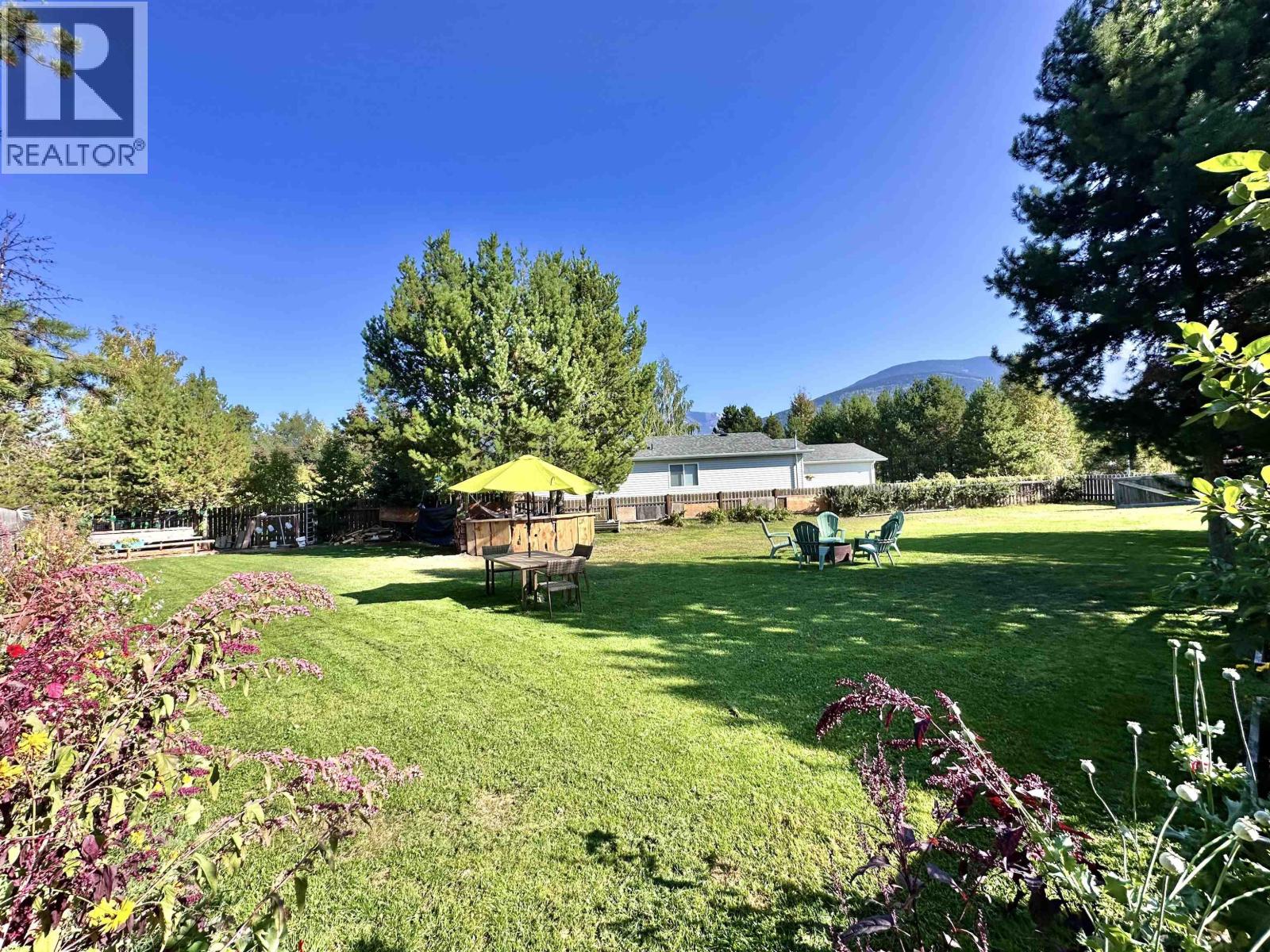 MLS® listing #29020383 for sale located at 1478 8TH PLACE