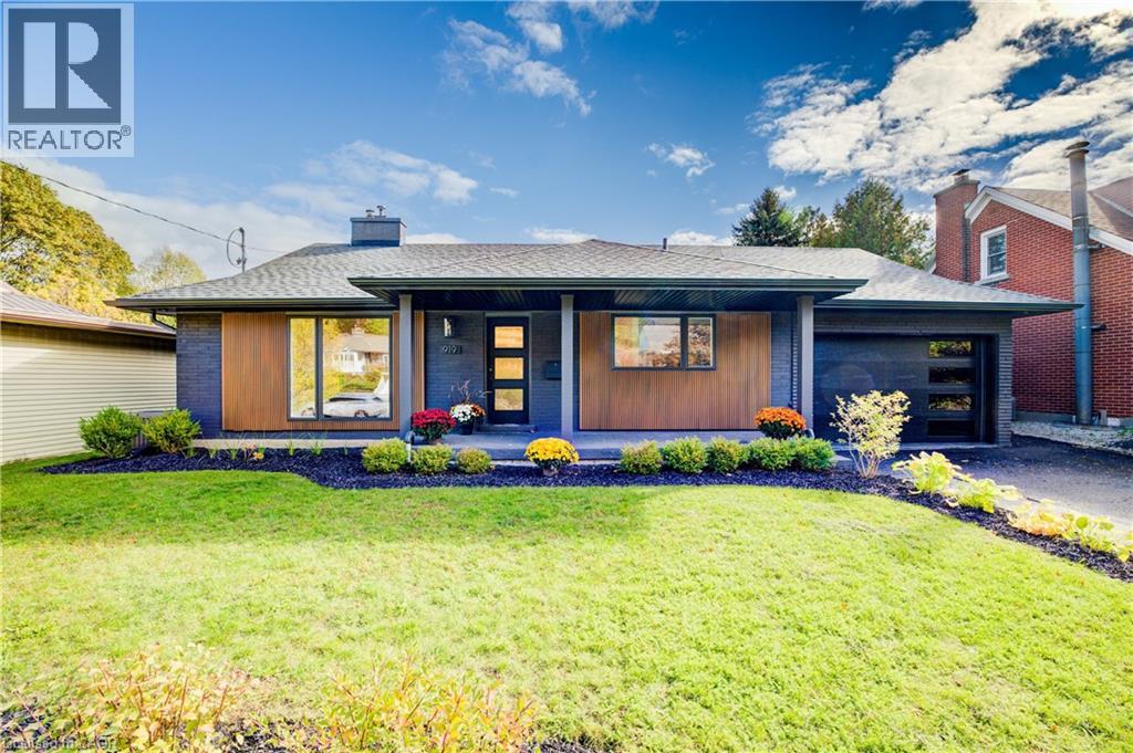 MLS® listing #29020779 for sale located at 919 UNION Street