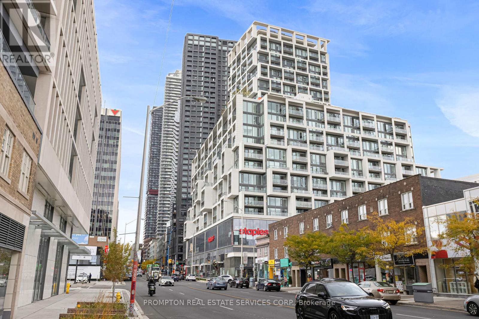 MLS® listing #29023254 for sale located at 1732 - 8 HILLSDALE AVENUE E