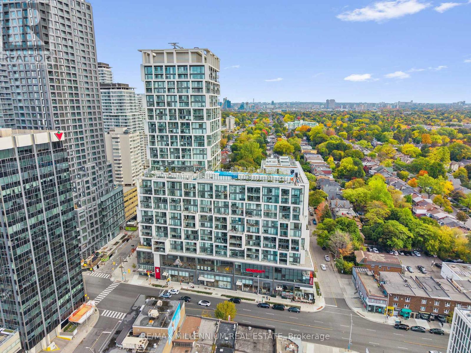 MLS® listing #29025802 for sale located at 802 - 5 SOUDAN AVENUE