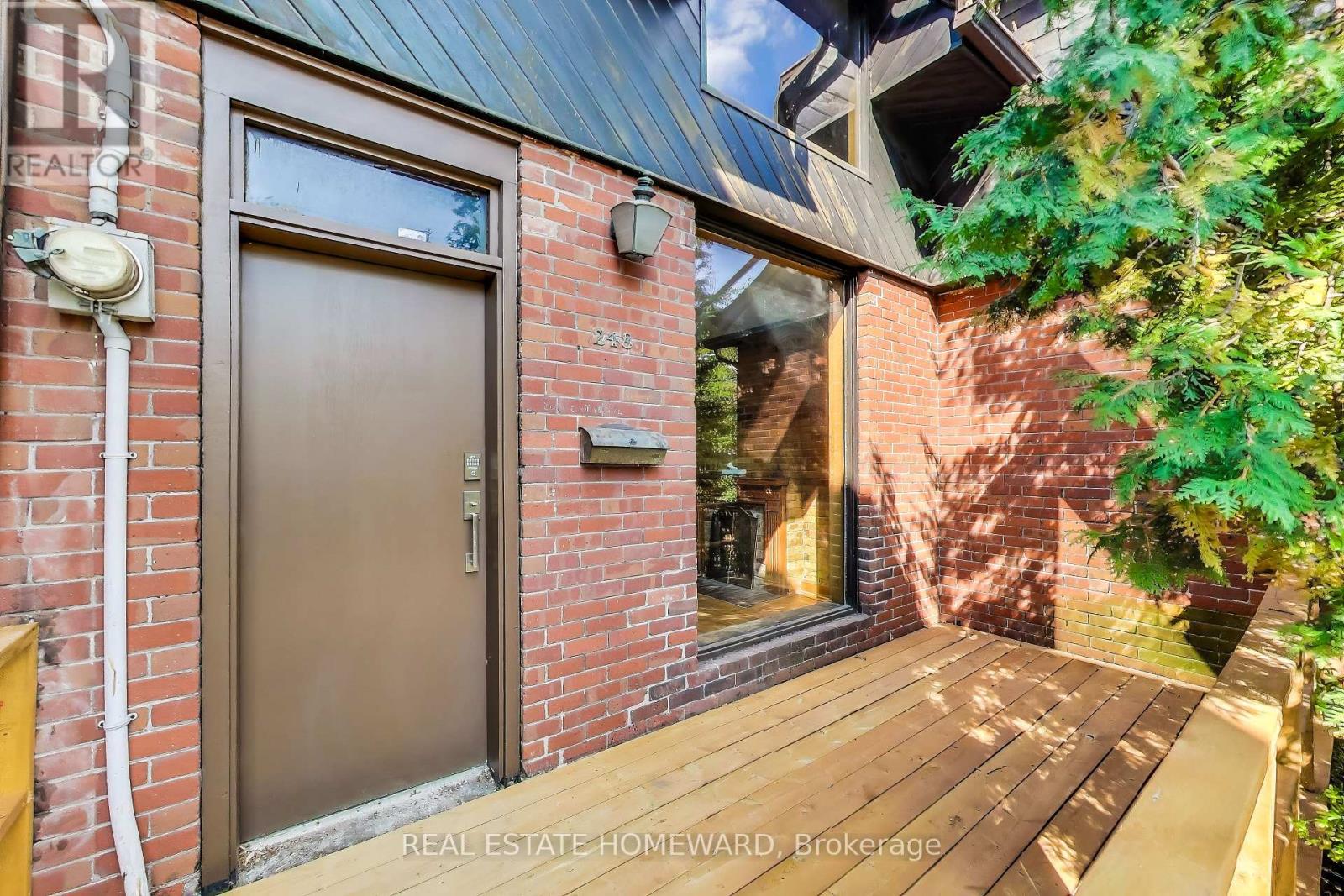 MLS® listing #29026779 for sale located at 248 COTTINGHAM STREET