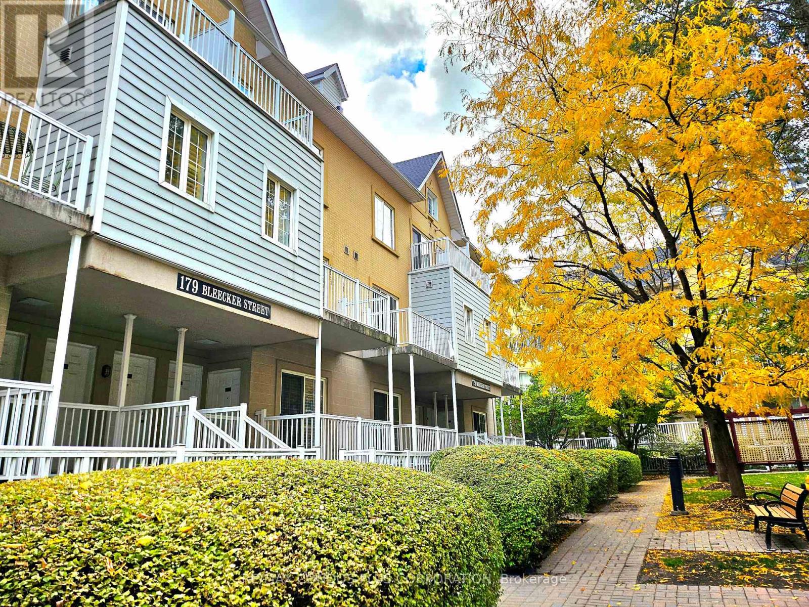 MLS® listing #29029918 for sale located at 237 - 179 BLEECKER STREET