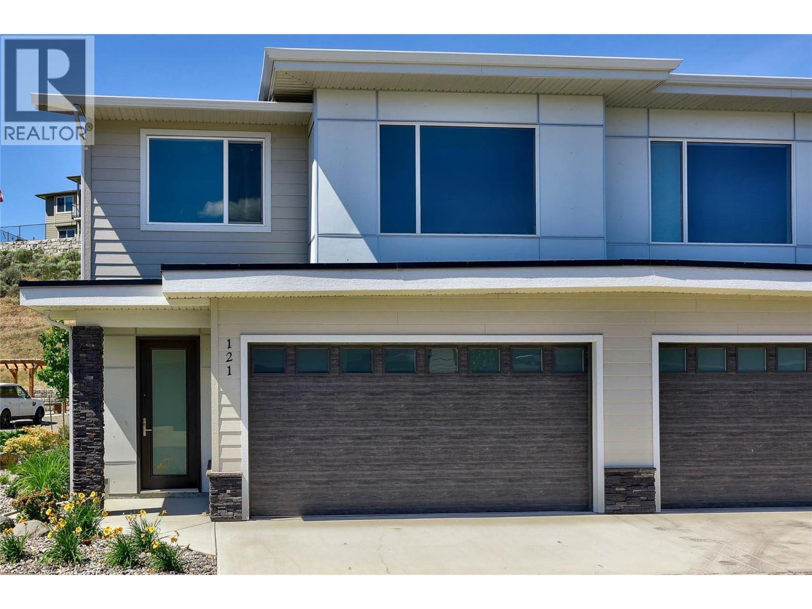 MLS® listing #29030987 for sale located at 2045 STAGECOACH Drive Unit# 121