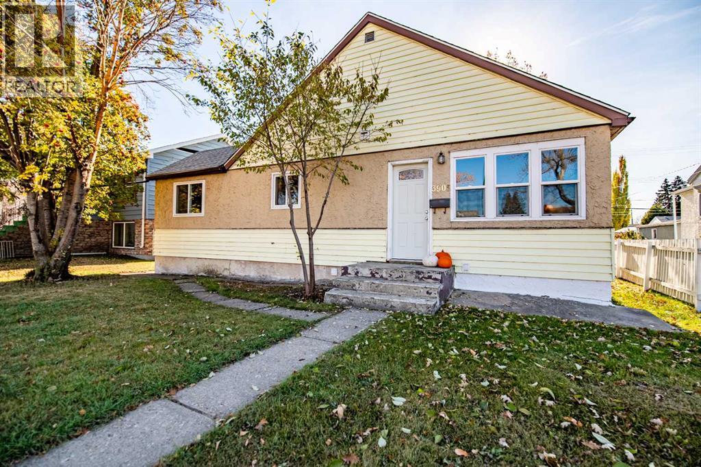 MLS® listing #29032082 for sale located at 3905 50 Street