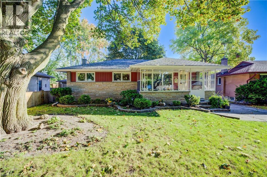 MLS® listing #29032308 for sale located at 116 BONIFACE Avenue