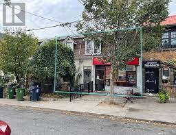 MLS® listing #29038594 for sale located at 10 CLINTON STREET