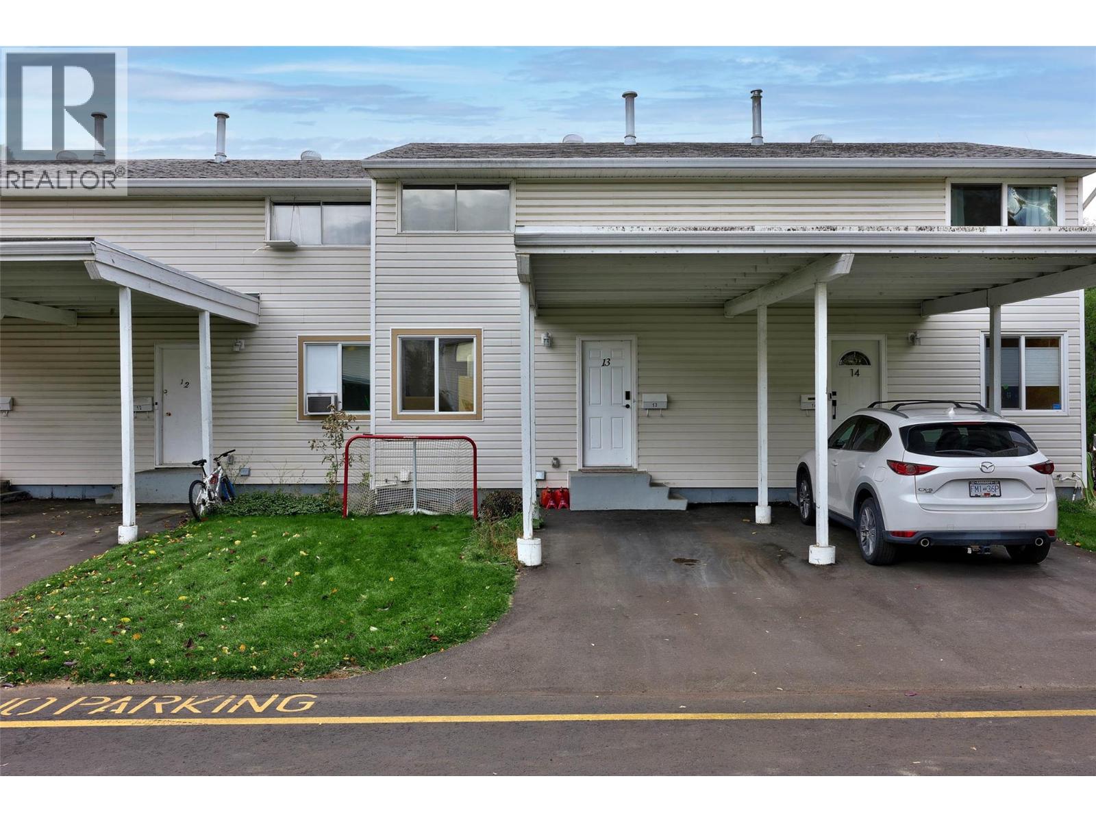 MLS® listing #29040070 for sale located at 2564 SANDPIPER Drive Unit# 13