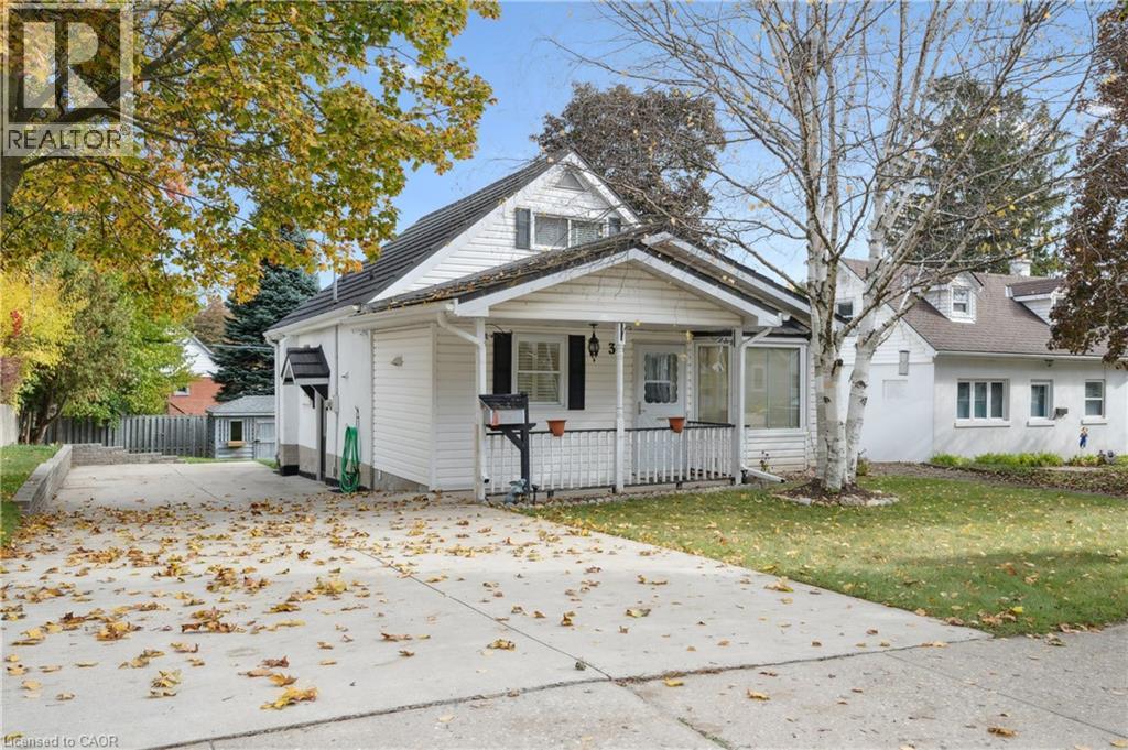 MLS® listing #29042476 for sale located at 34 BELMONT Avenue E