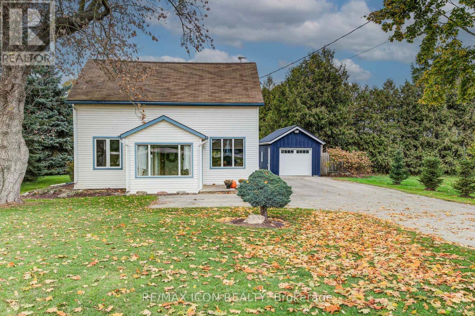 MLS® listing #29046223 for sale located at 1301 LOBSINGER LINE