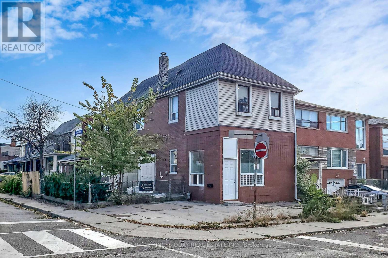 MLS® listing #29046626 for sale located at 229 BELLWOODS AVENUE