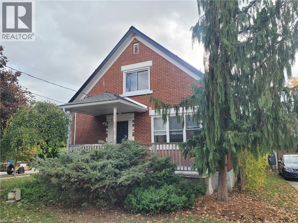 MLS® listing #29047170 for sale located at 121 BLUCHER Street Unit# 2