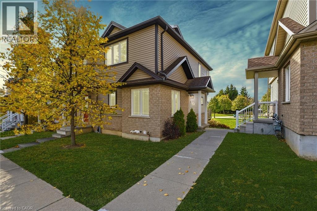 MLS® listing #29048895 for sale located at 10 FOXGLOVE Crescent Unit# 6