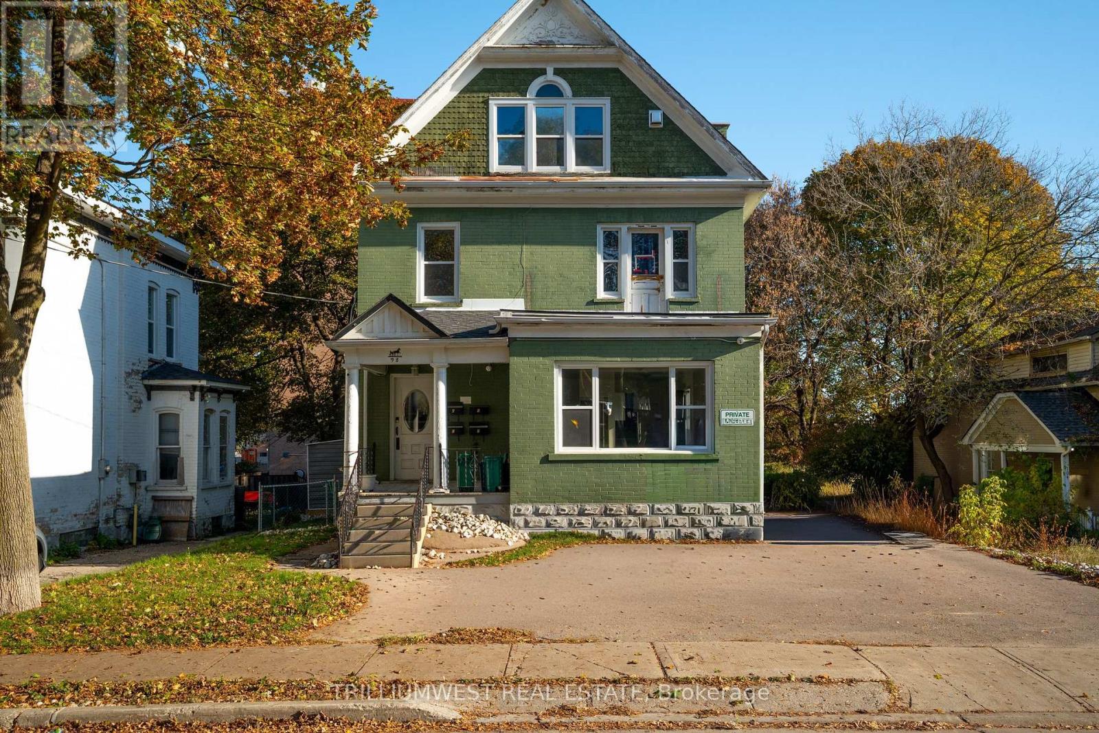 MLS® listing #29049299 for sale located at UNIT B (MAIN) - 98 CHURCH STREET