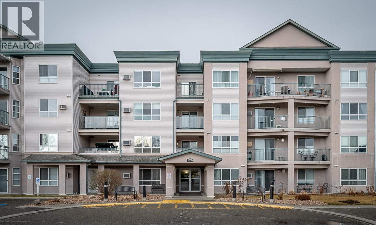 MLS® listing #29054171 for sale located at 860 NICOLANI Drive Unit# 303