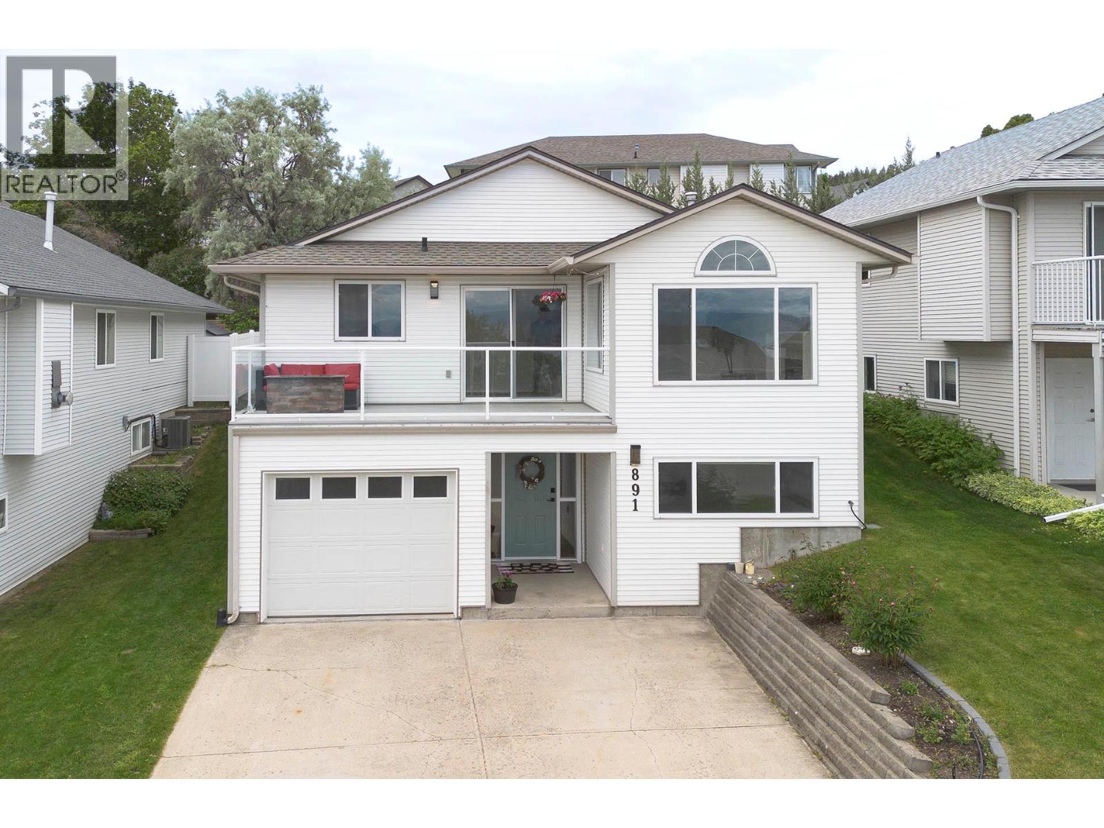 MLS® listing #29054625 for sale located at 891 REGENT Crescent