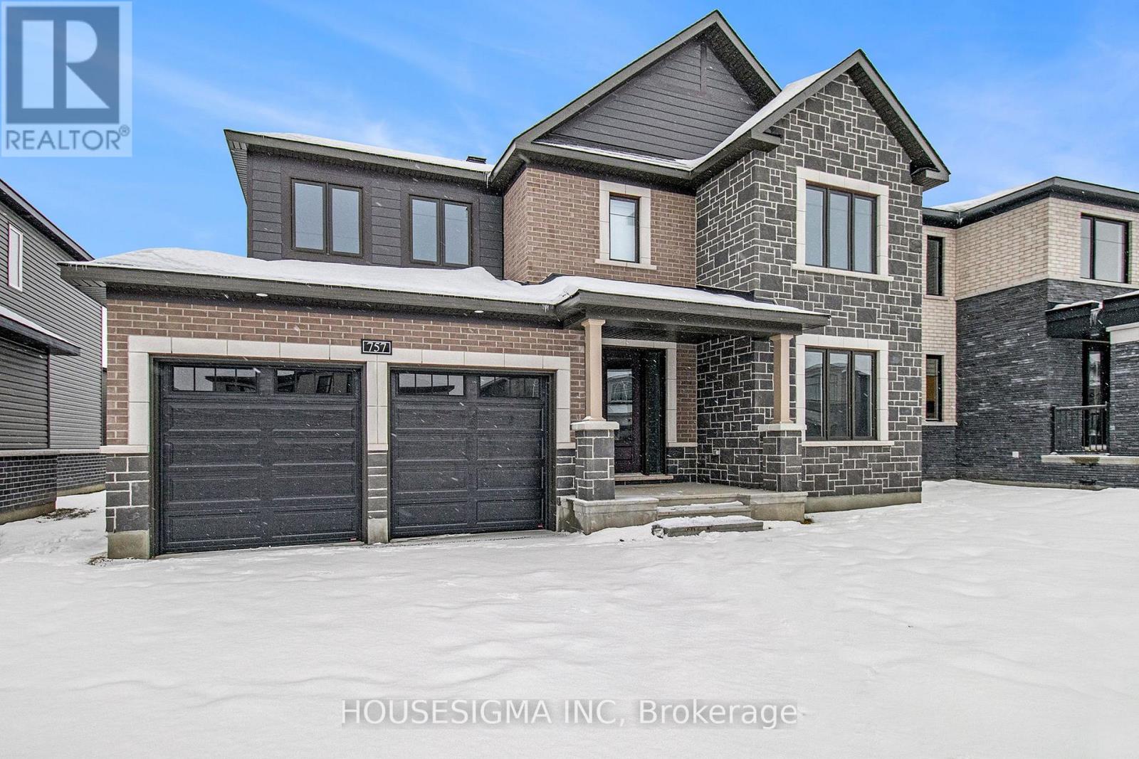 MLS® listing #29056683 for sale located at 757 SHOAL STREET