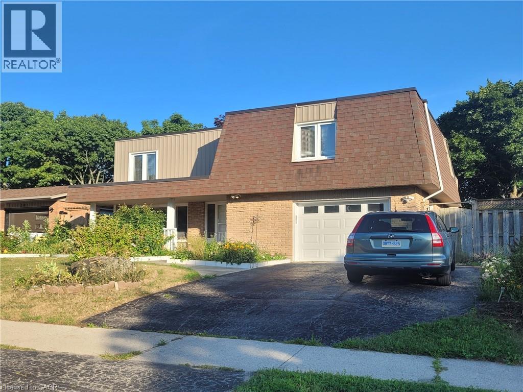 MLS® listing #29057271 for sale located at 107 ROSENEATH Crescent