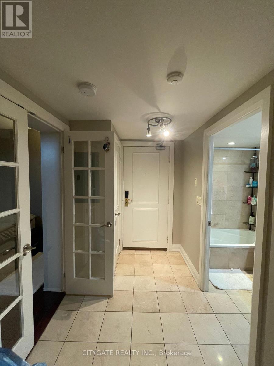 MLS® listing #29057954 for sale located at 604 - 2737 KEELE STREET