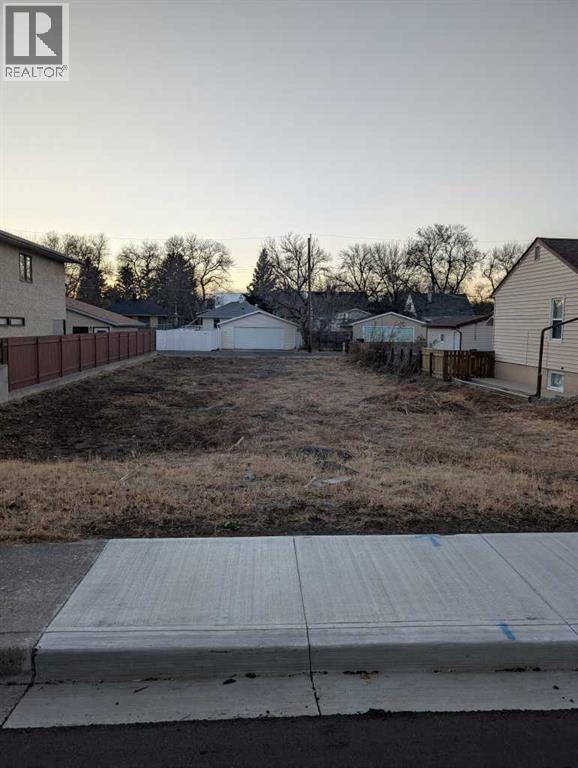 MLS® listing #29058031 for sale located at 1020 12 A Street S