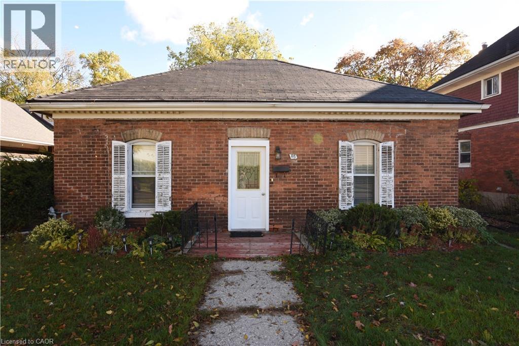 MLS® listing #29059202 for sale located at 85 HEAD Street N