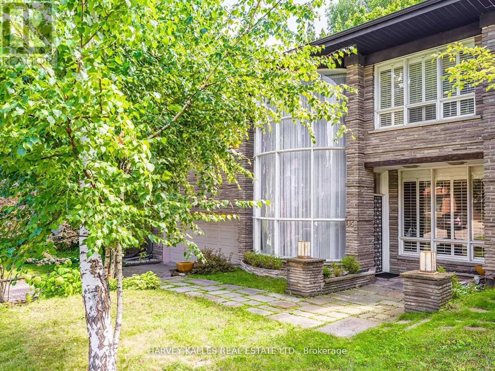 MLS® listing #29059415 for sale located at 15 RIDELLE AVENUE