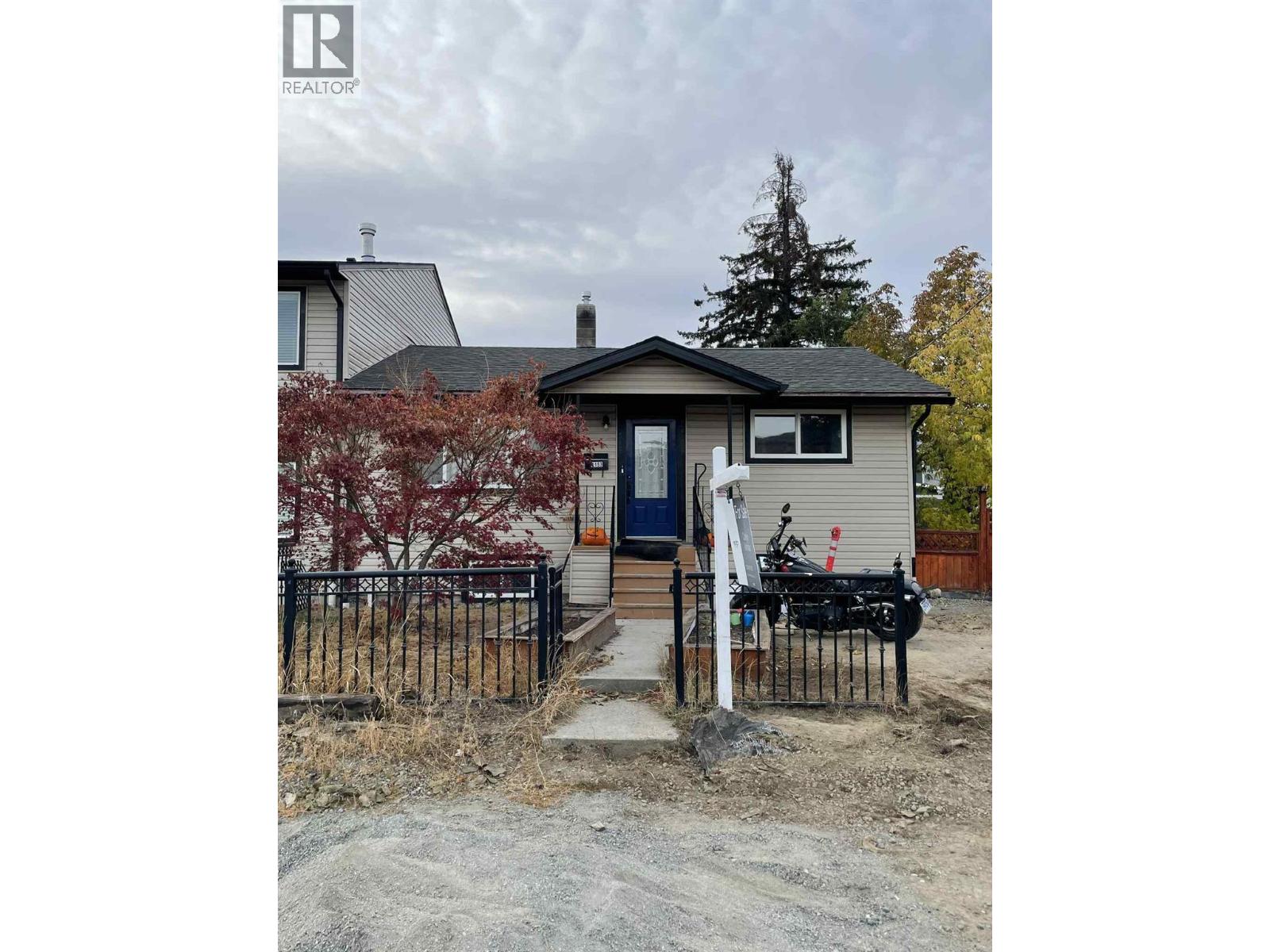 MLS® listing #29063203 for sale located at 1153 Lethbridge Avenue