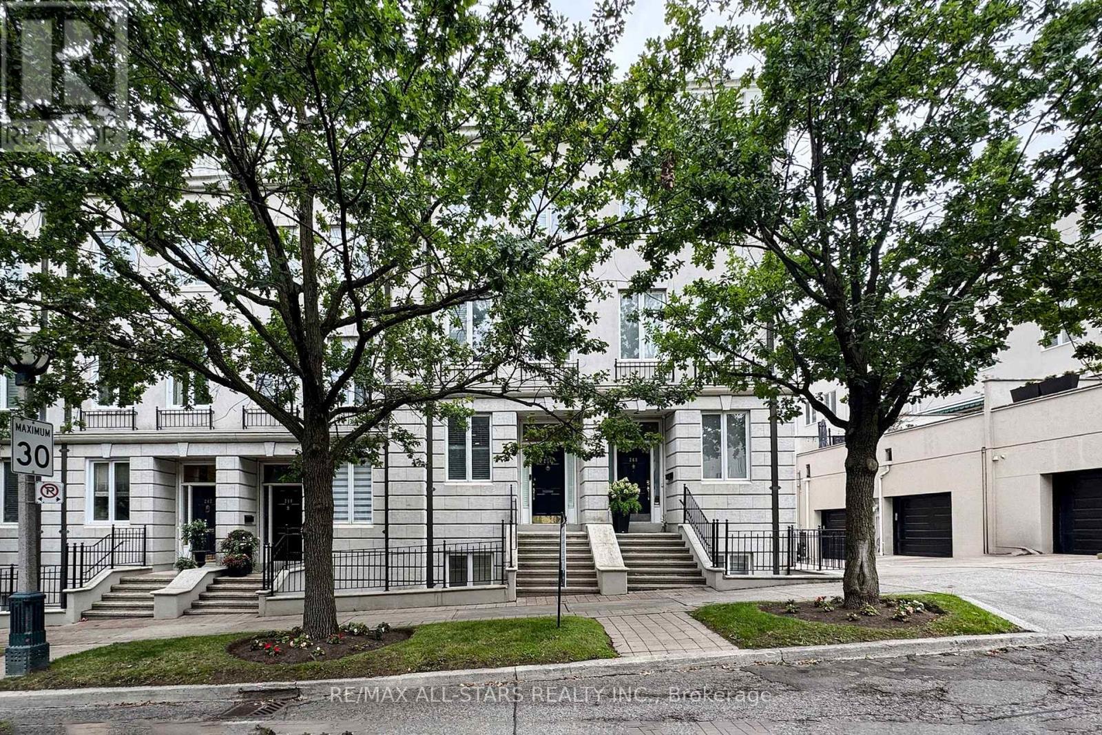 MLS® listing #29065080 for sale located at 246 WALMER ROAD