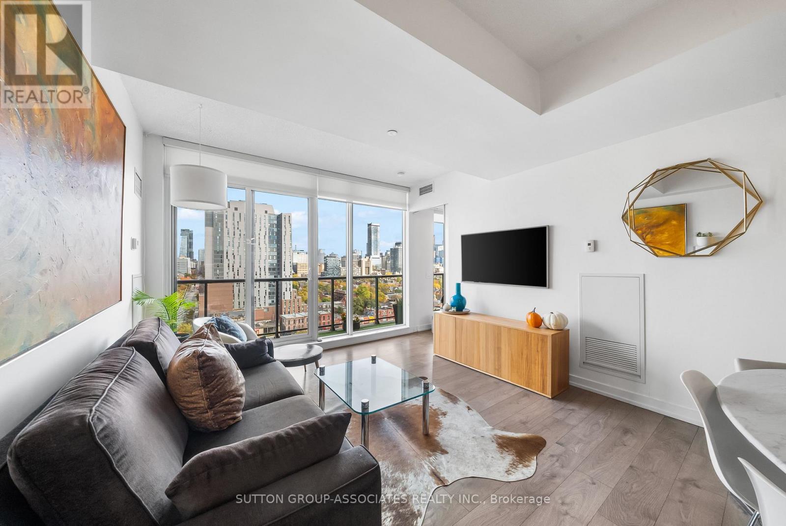 MLS® listing #29066053 for sale located at 1521 - 297 COLLEGE STREET