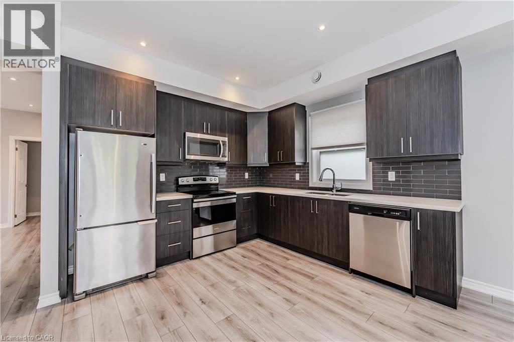MLS® listing #29066134 for sale located at 17 MARY Street Unit# 3