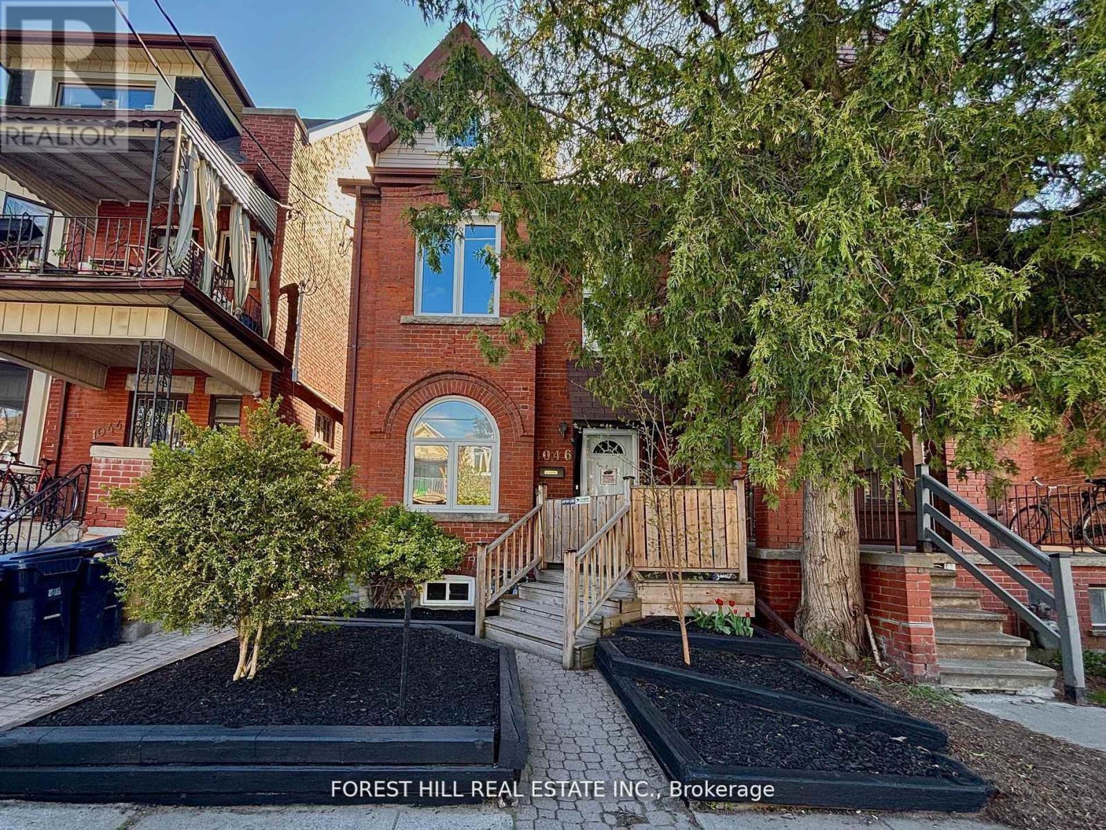MLS® listing #29067089 for sale located at 1046 DOVERCOURT ROAD