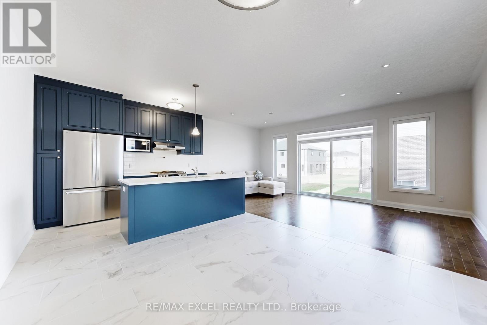 MLS® listing #29067147 for sale located at 6 DOMINIQUE STREET