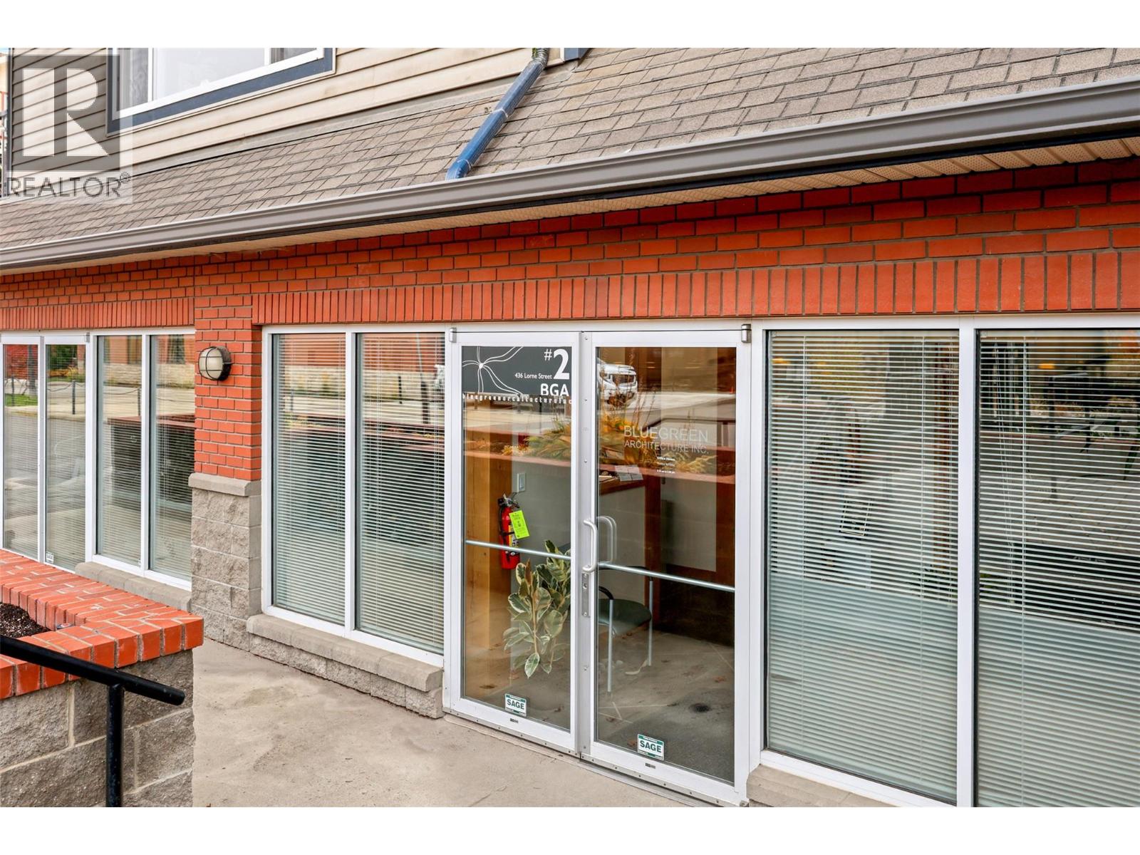 MLS® listing #29067415 for sale located at 436 Lorne Street Unit# 2