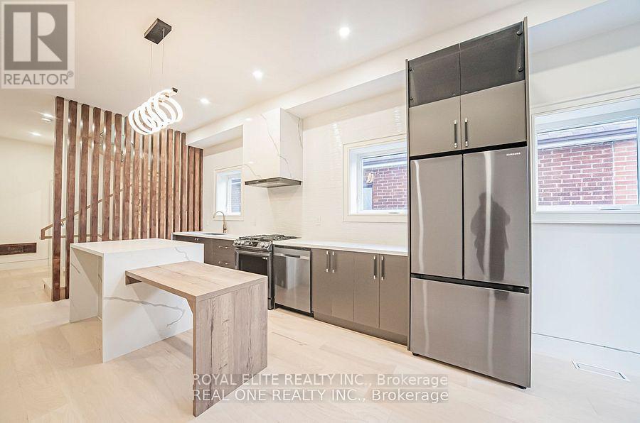 MLS® listing #29068699 for sale located at 16 MULBERRY CRESCENT