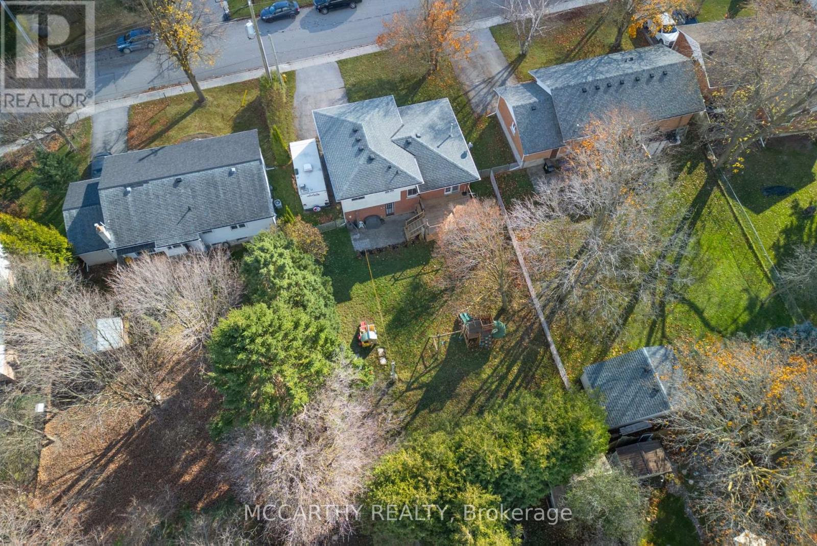 MLS® listing #29069097 for sale located at 130 FRANKLYN STREET